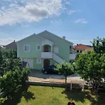Διαμέρισμα House