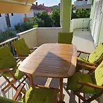 House Ζαντάρ