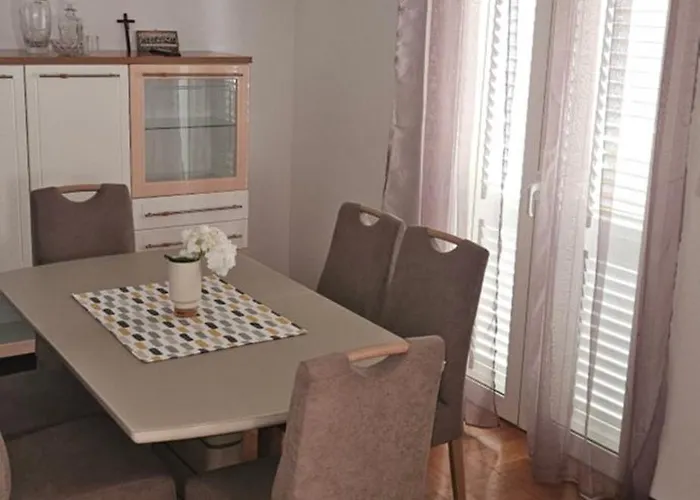 Apartament House