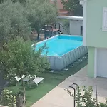 Apartman House *