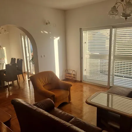 Apartment House