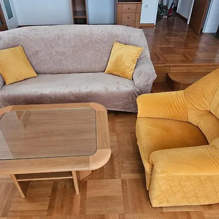 House Apartment *