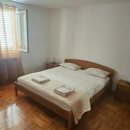 House Apartment *